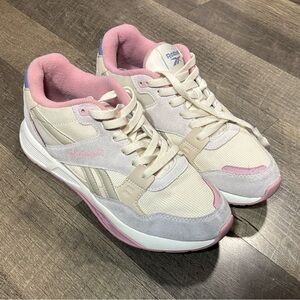 Reebok Women's Sneakers in Pink and Cream